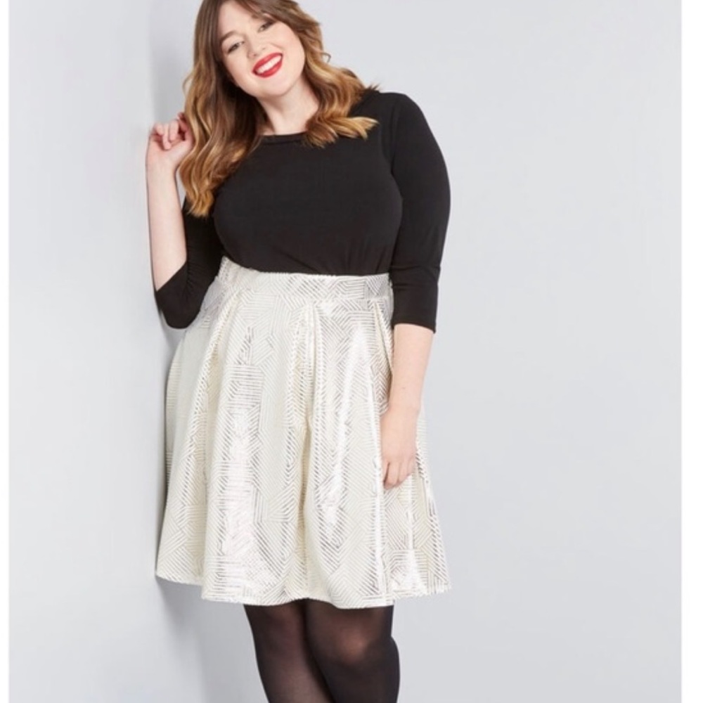 ModCloth White/Gold Metallic Skater Skirt 1X